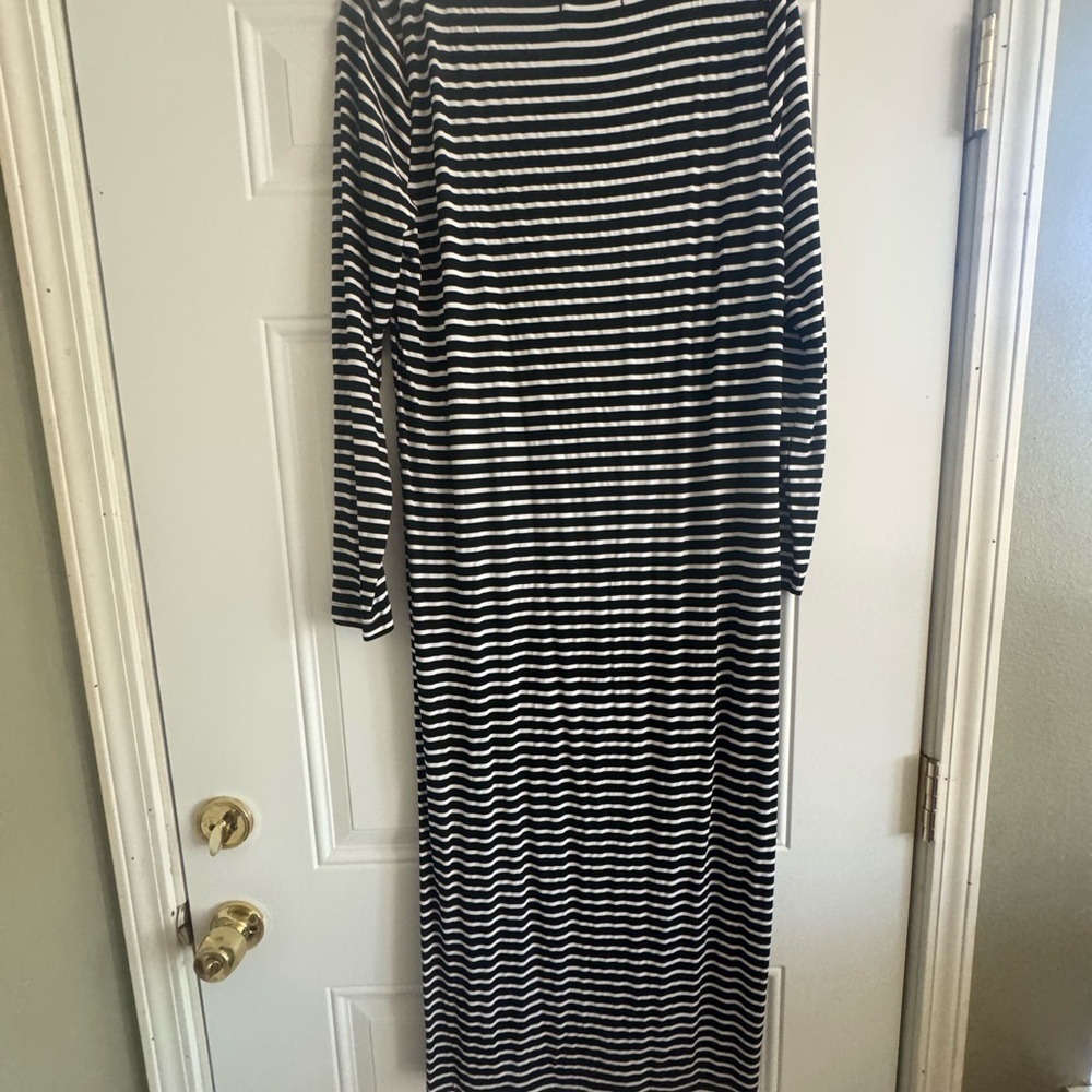 Striped Black and White Maxi Dress - Picture 2 of 5